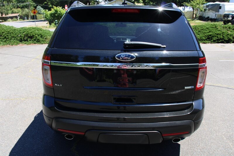 Used 2015 Ford Explorer XLT w/ Equipment Group 202B AWD/4WD image 12