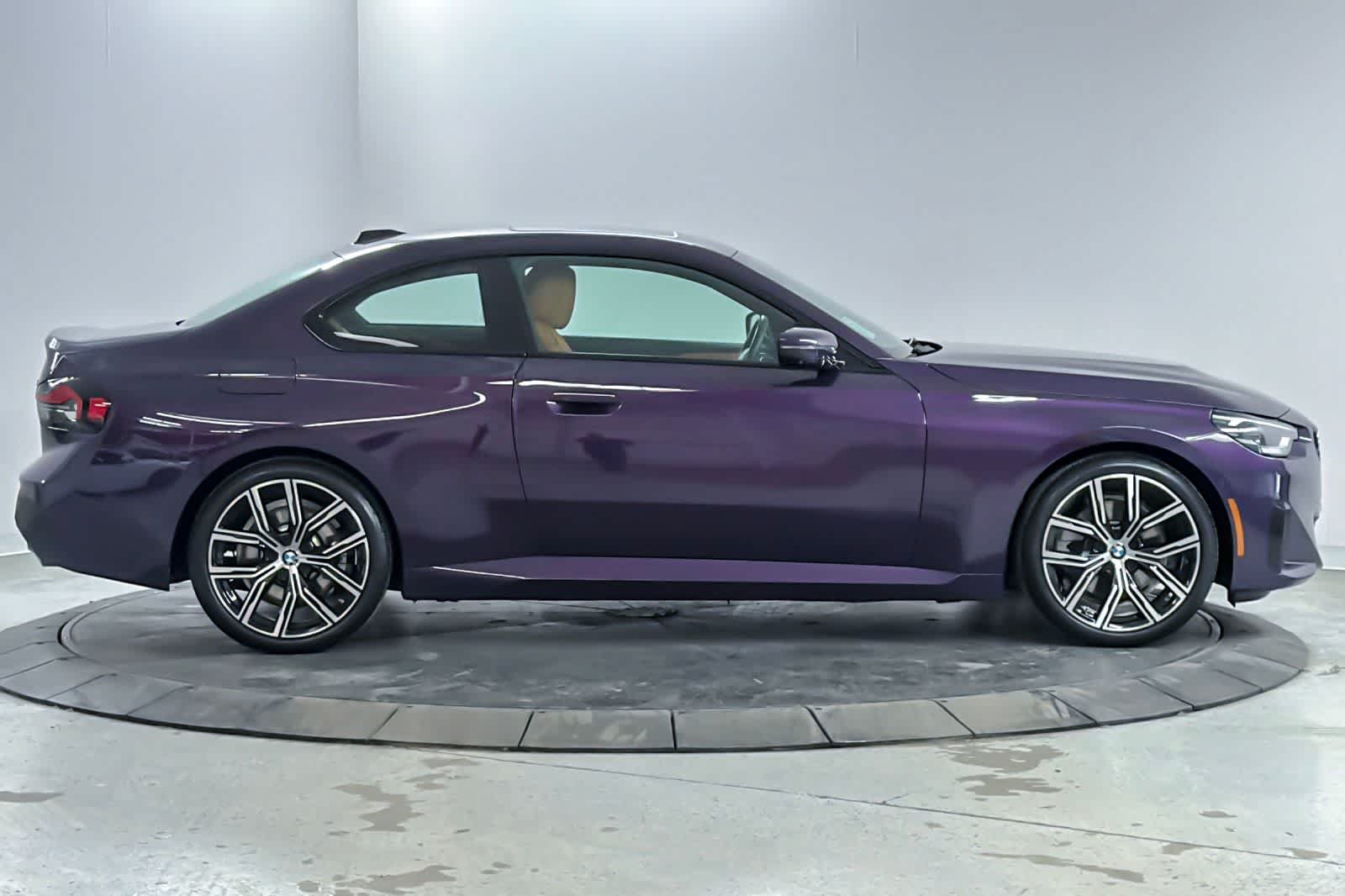 Used 2023 BMW 230i Coupe w/ Convenience Package RWD image 8
