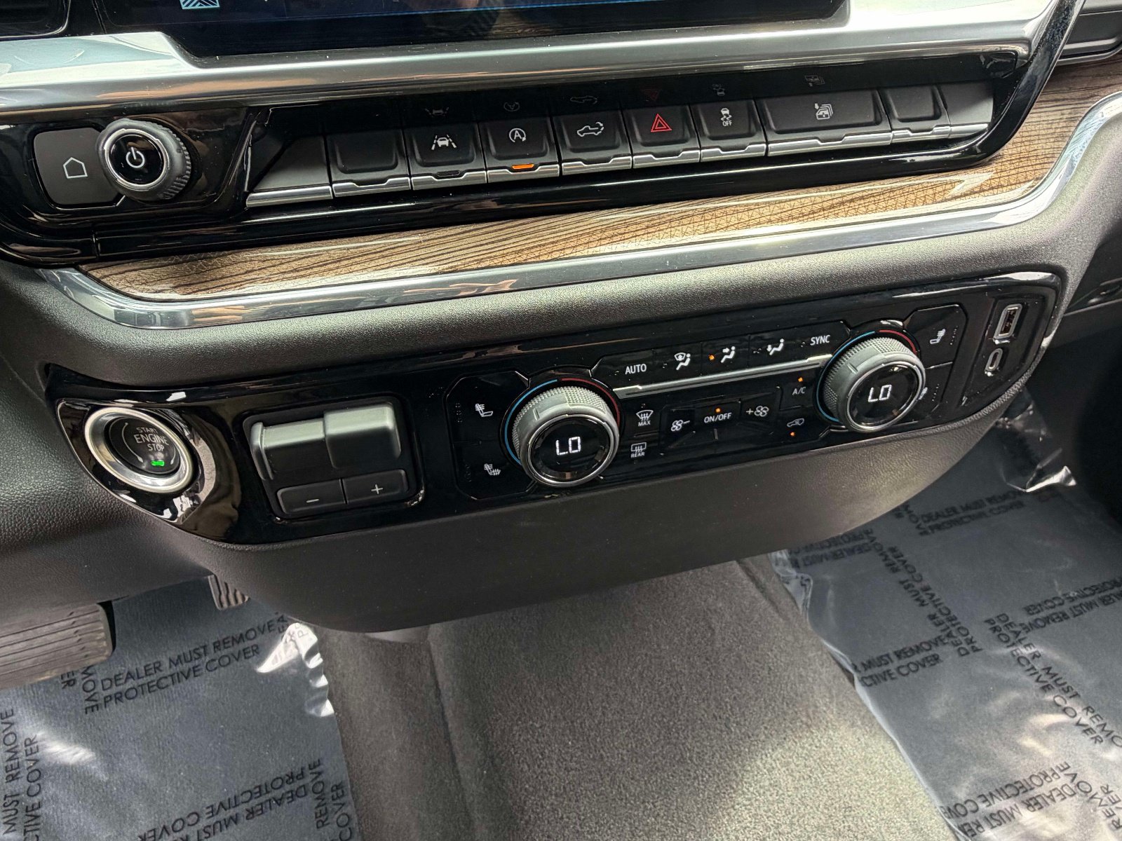 Used 2023 Chevrolet Silverado 1500 LT AWD/4WD image 10