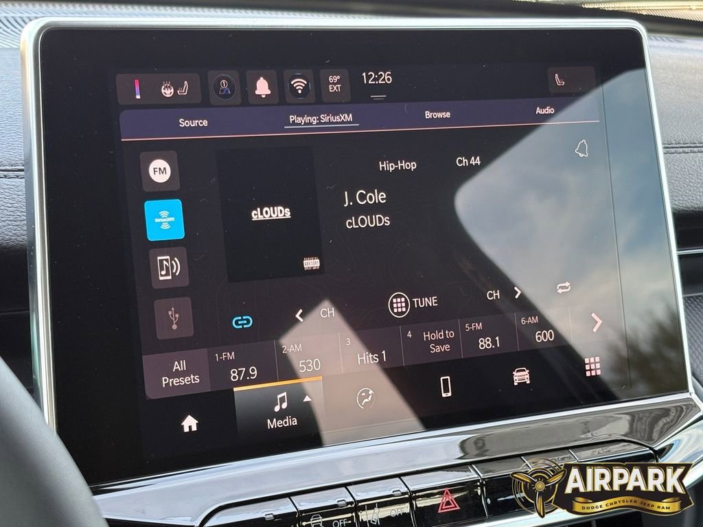 New 2026 Jeep Compass Latitude image 18