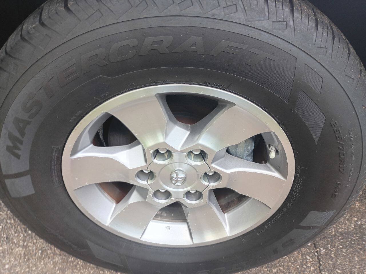 Used 2010 Toyota 4Runner SR5 w/ Premium Pkg w/Leather AWD/4WD image 21