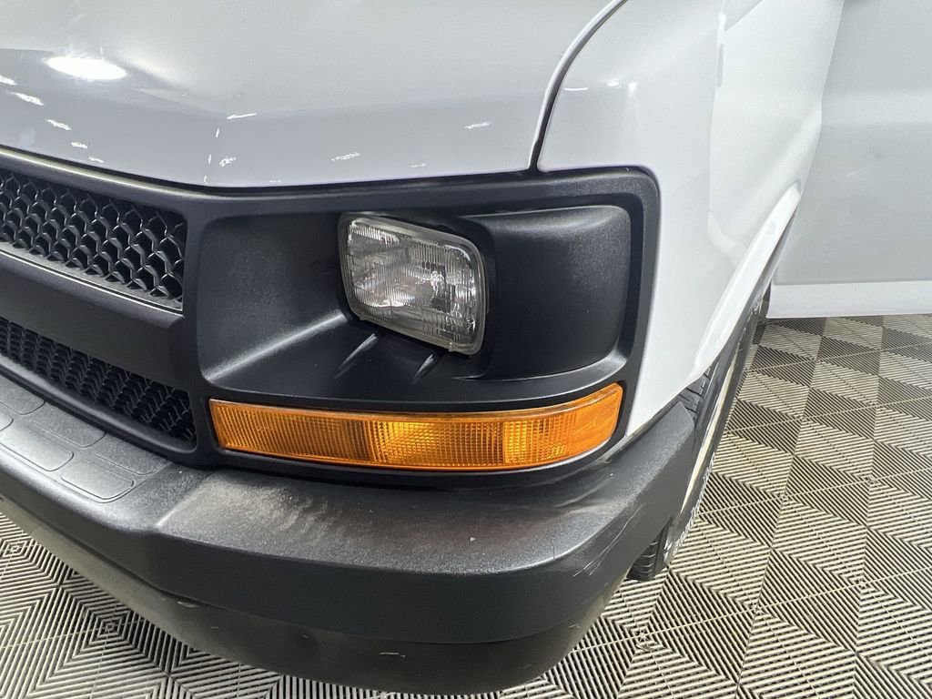 Used 2012 Chevrolet Express 1500 image 30