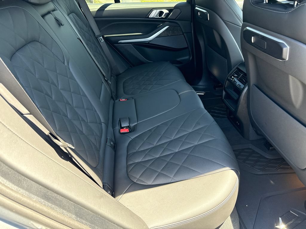 Used 2026 BMW X5 sDrive40i w/ M Sport Package RWD image 16