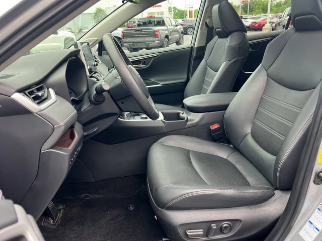 Used 2022 Toyota RAV4 Limited AWD/4WD image 4