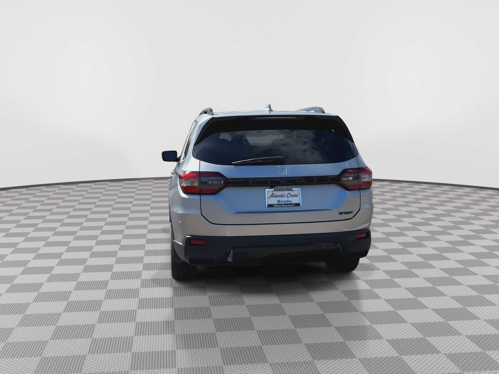 New 2026 Honda Pilot Sport image 7