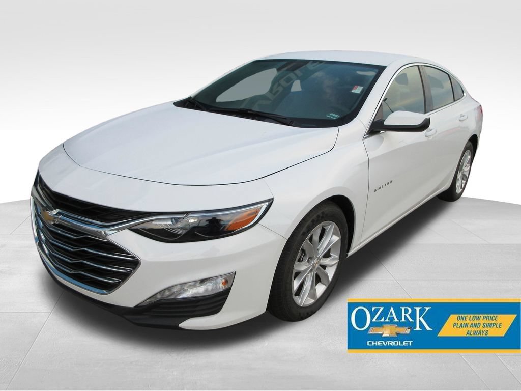 Used 2025 Chevrolet Malibu LT FWD image 1