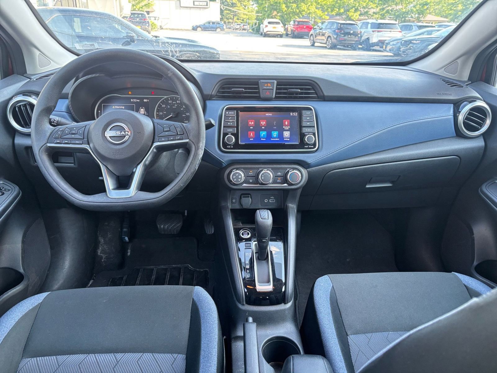 Used 2025 Nissan Versa SV FWD image 31