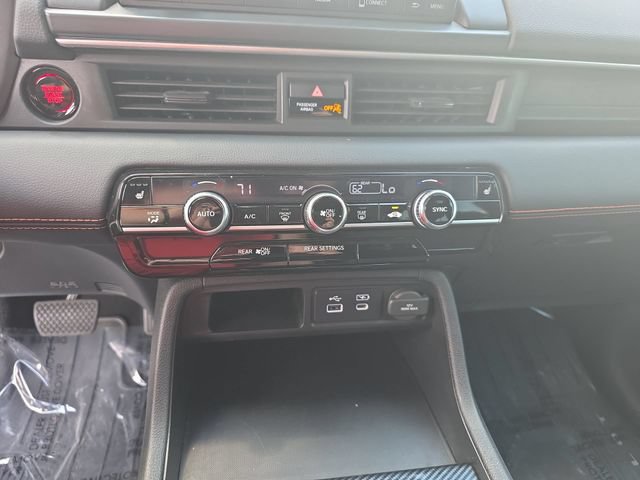 Used 2025 Honda Pilot Sport image 24