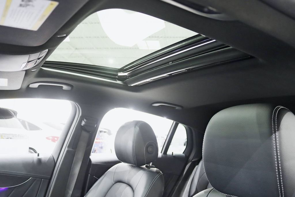 Used 2022 Mercedes-Benz GLC 300 4MATIC Coupe image 34