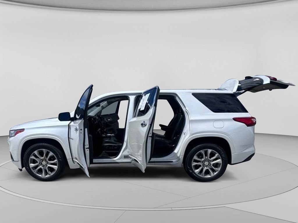 Used 2020 Chevrolet Traverse Premier w/ LPO, Floor Liner Package FWD image 32