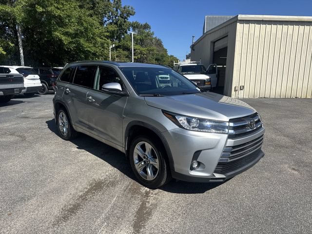 Used 2019 Toyota Highlander Limited FWD image 3