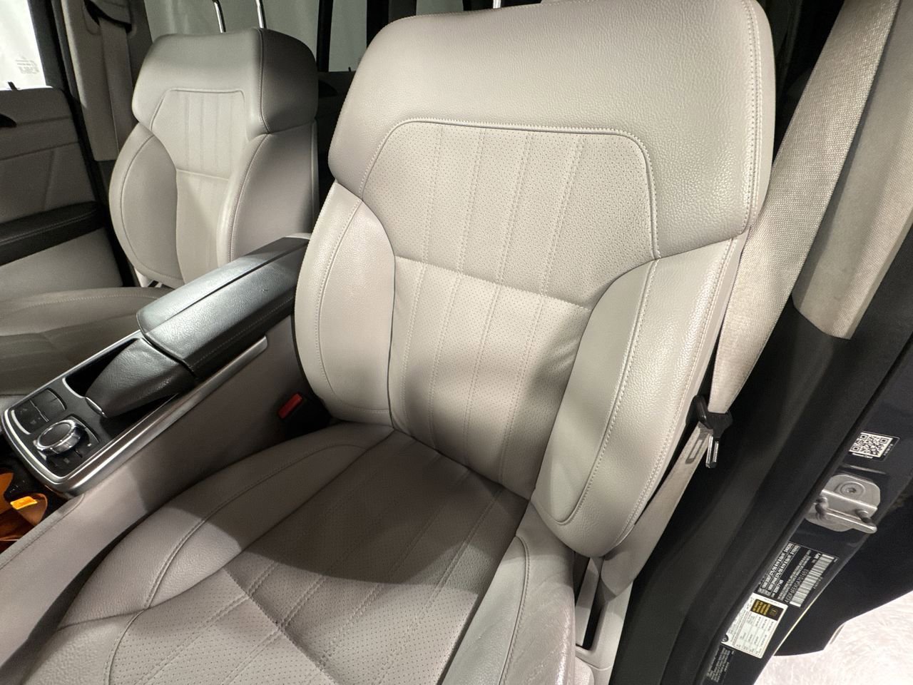 Used 2016 Mercedes-Benz GL 450 4MATIC image 19