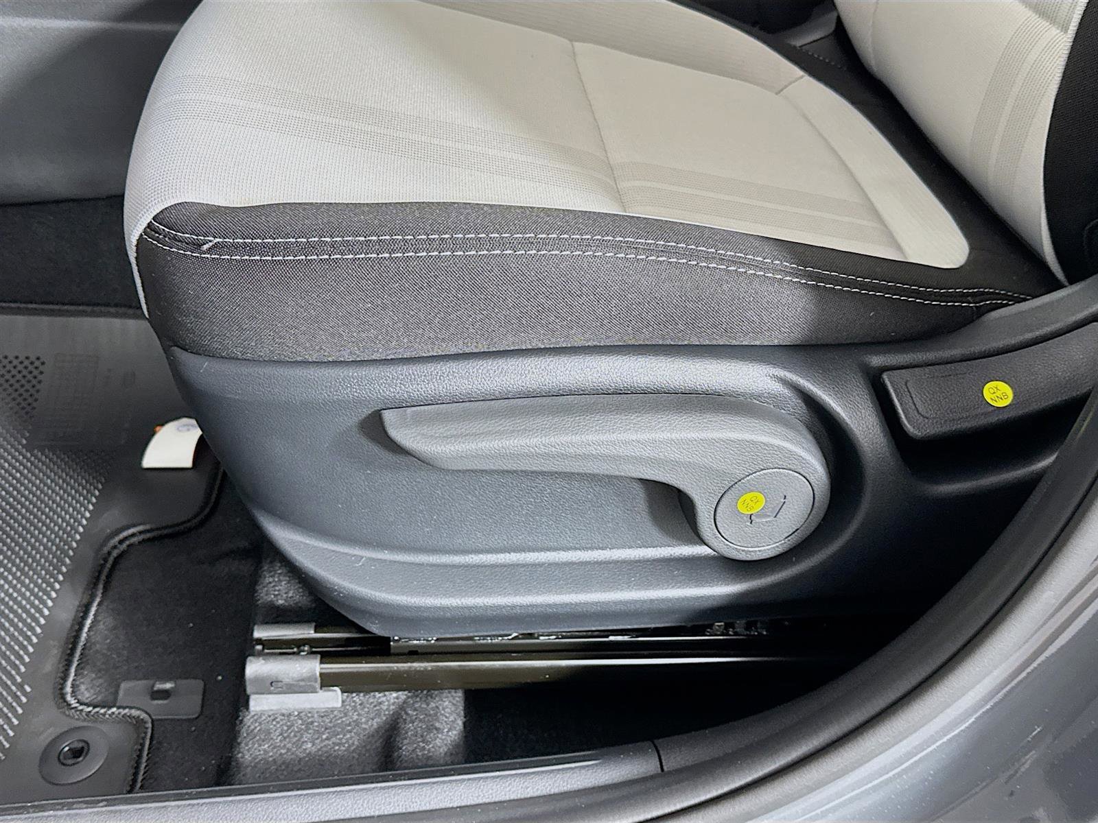 New 2025 Hyundai Venue SEL image 20