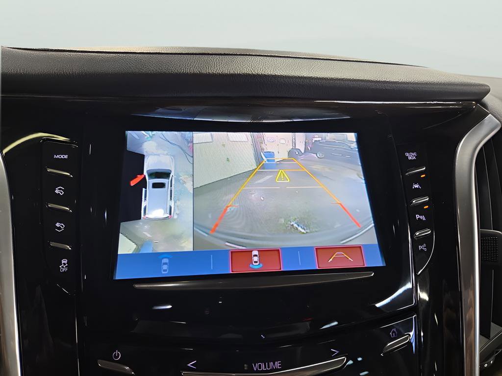 Used 2020 Cadillac Escalade Premium Luxury image 27