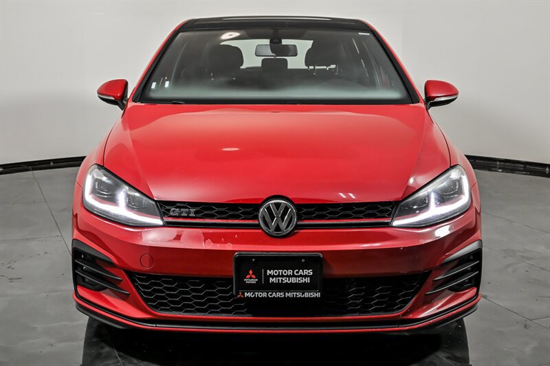 Used 2018 Volkswagen GTI SE FWD image 4