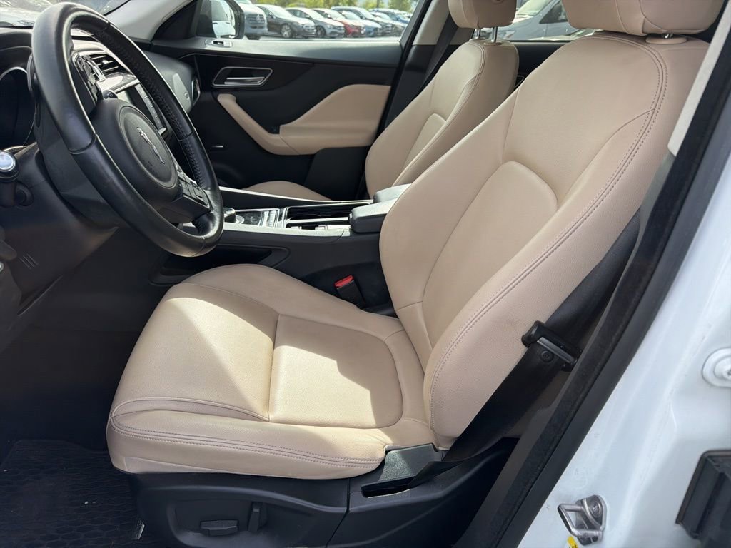 Used 2018 Jaguar F-PACE Premium image 8