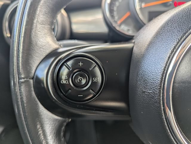 Used 2021 MINI Cooper 2-Door Hardtop FWD image 23