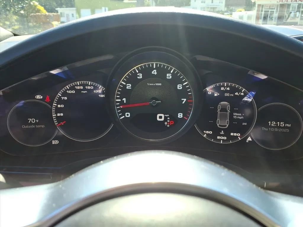 Used 2021 Porsche Cayenne S image 22