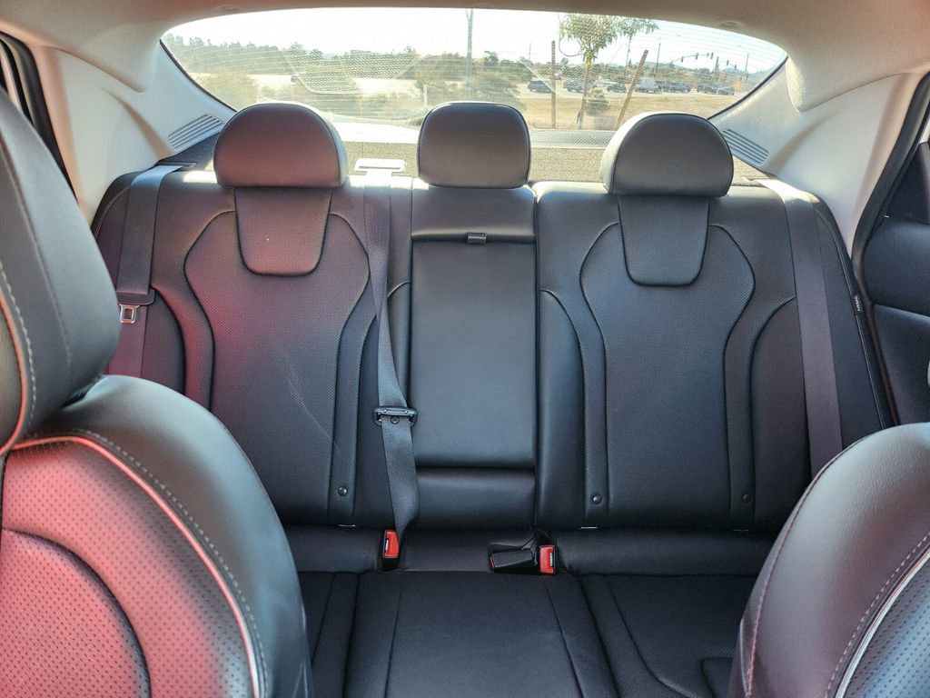 Certified 2024 Hyundai Elantra Limited image 22