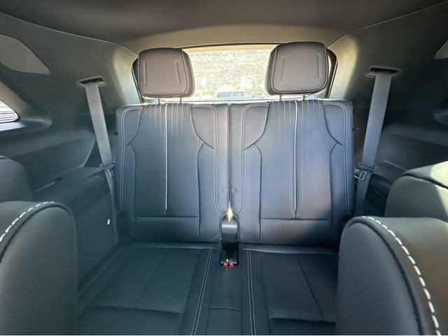 New 2026 Cadillac Vistiq Luxury image 16