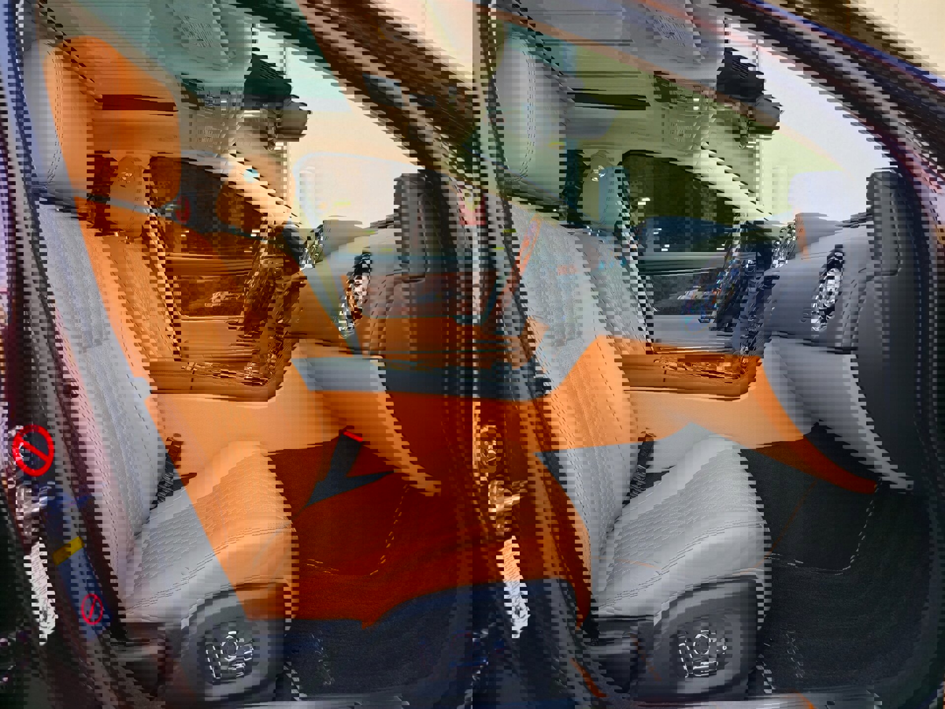 Used 2018 Jaguar XJ L Portfolio image 24