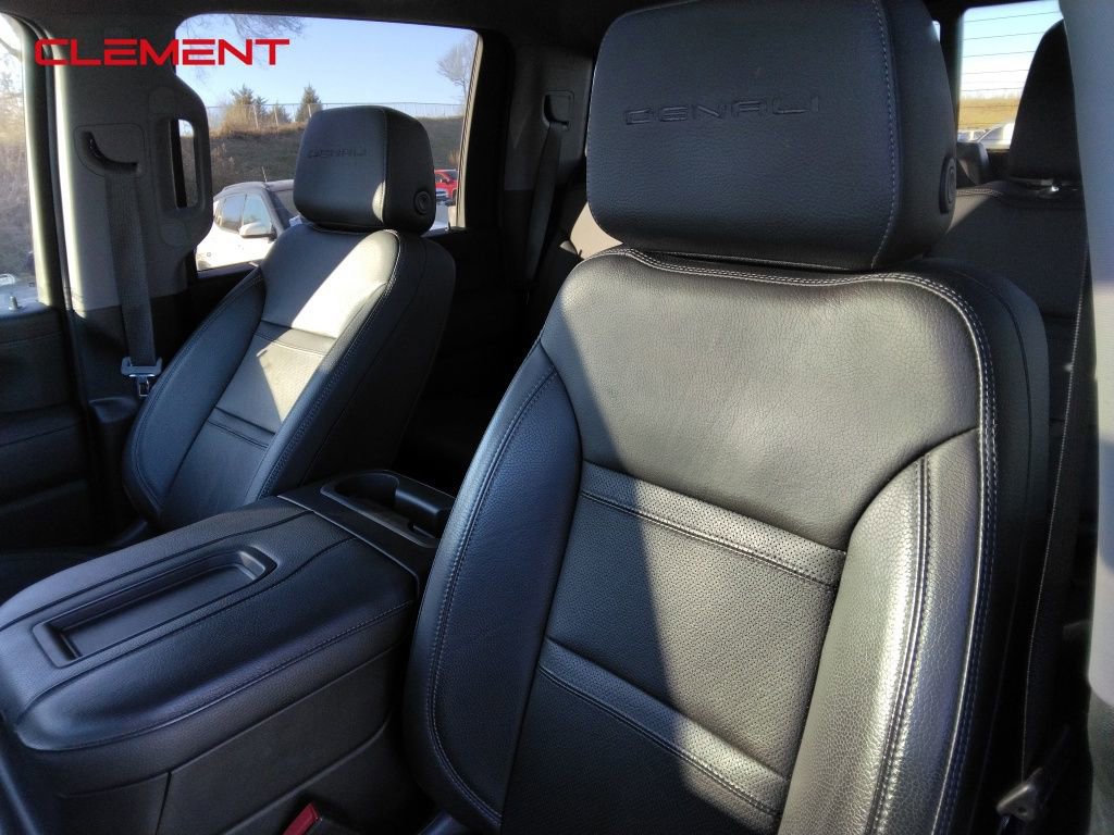 Used 2022 GMC Sierra 3500 Denali w/ Denali Ultimate Package image 28