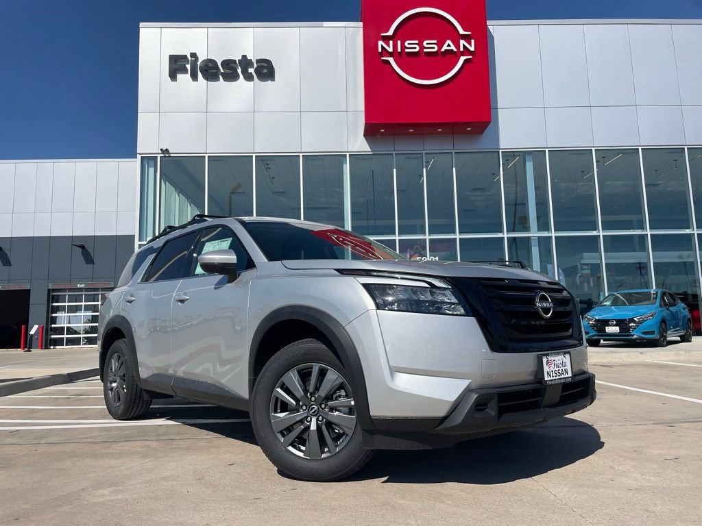 Used 2025 Nissan Pathfinder SV w/ Black Appearance Package FWD image 1