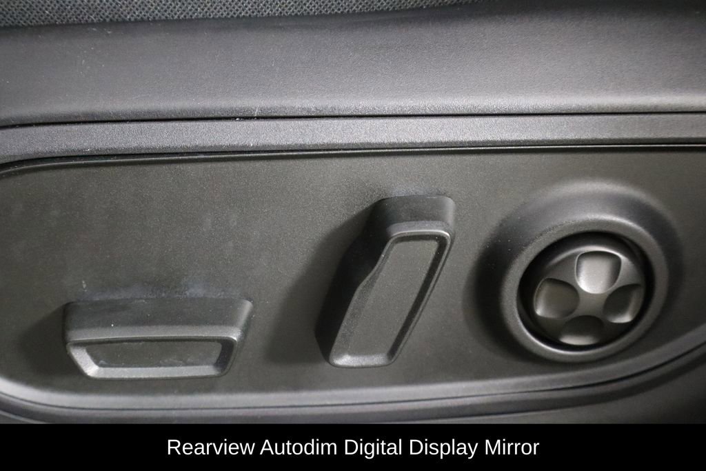 Used 2024 Jeep Grand Cherokee Limited w/ Luxury Tech Group II image 17