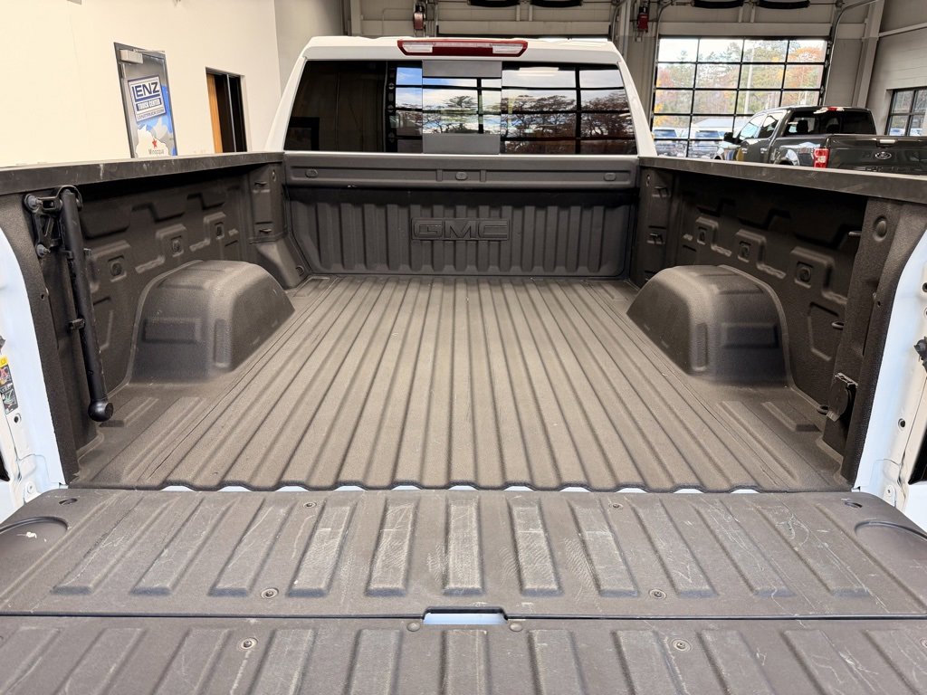 Used 2025 GMC Sierra 1500 Elevation w/ Elevation Premium Package image 8