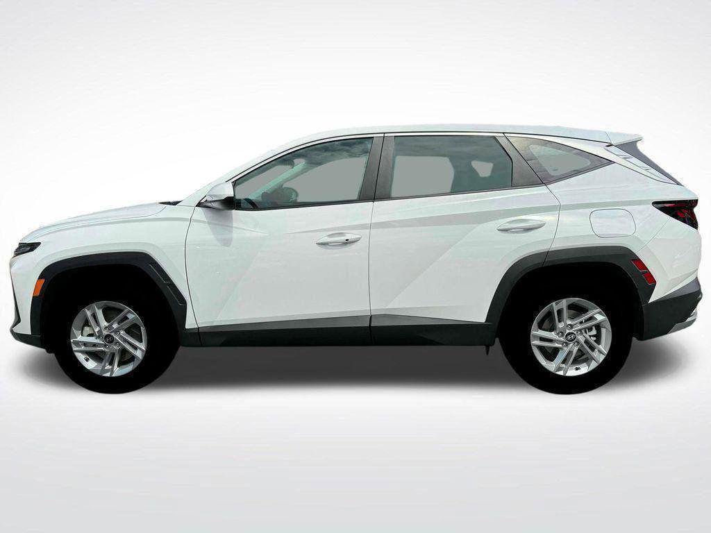 New 2025 Hyundai Tucson SE AWD/4WD image 3