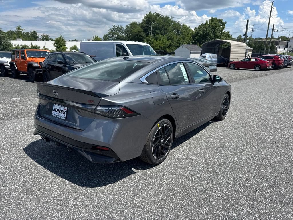 New 2026 Nissan Sentra SR w/ SR Premium Package FWD image 5