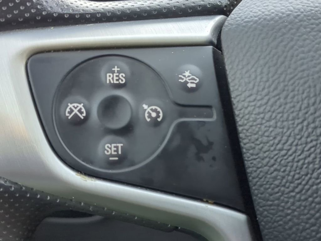 Used 2024 GMC Terrain SLE image 17