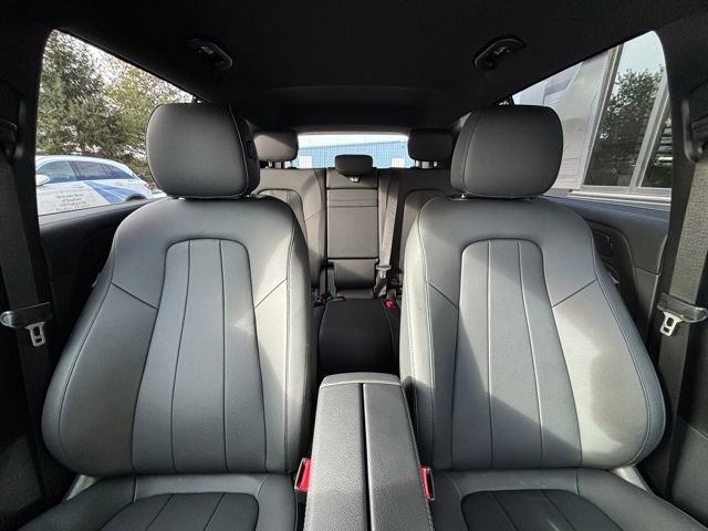 Used 2025 Mercedes-Benz GLB 250 4MATIC image 51