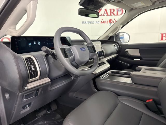 New 2025 Ford Expedition Active image 14