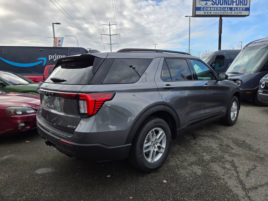 New 2026 Ford Explorer Active image 5