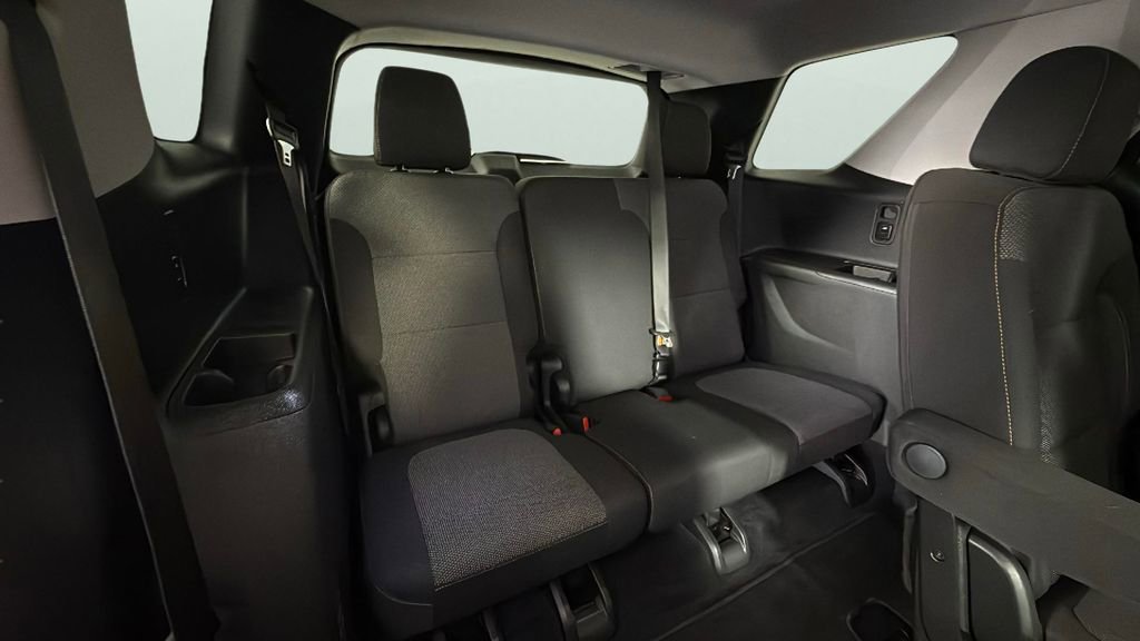 Used 2020 Chevrolet Traverse LT image 24