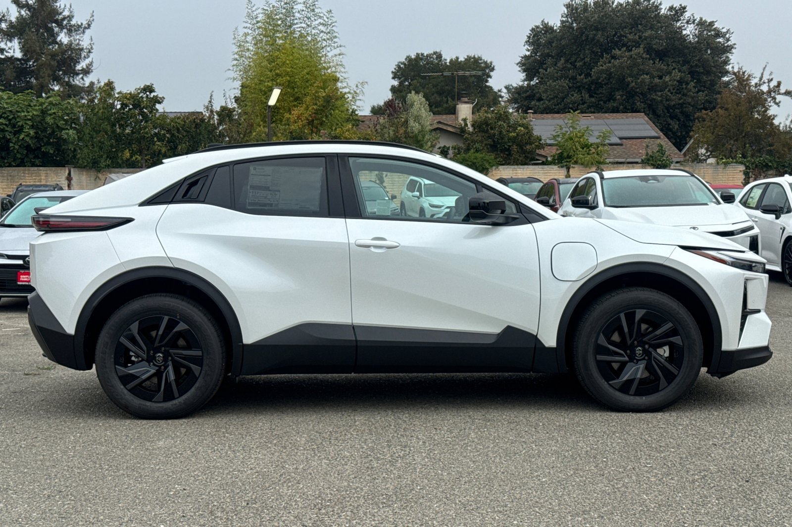 New 2026 Toyota C-HR AWD/4WD image 9