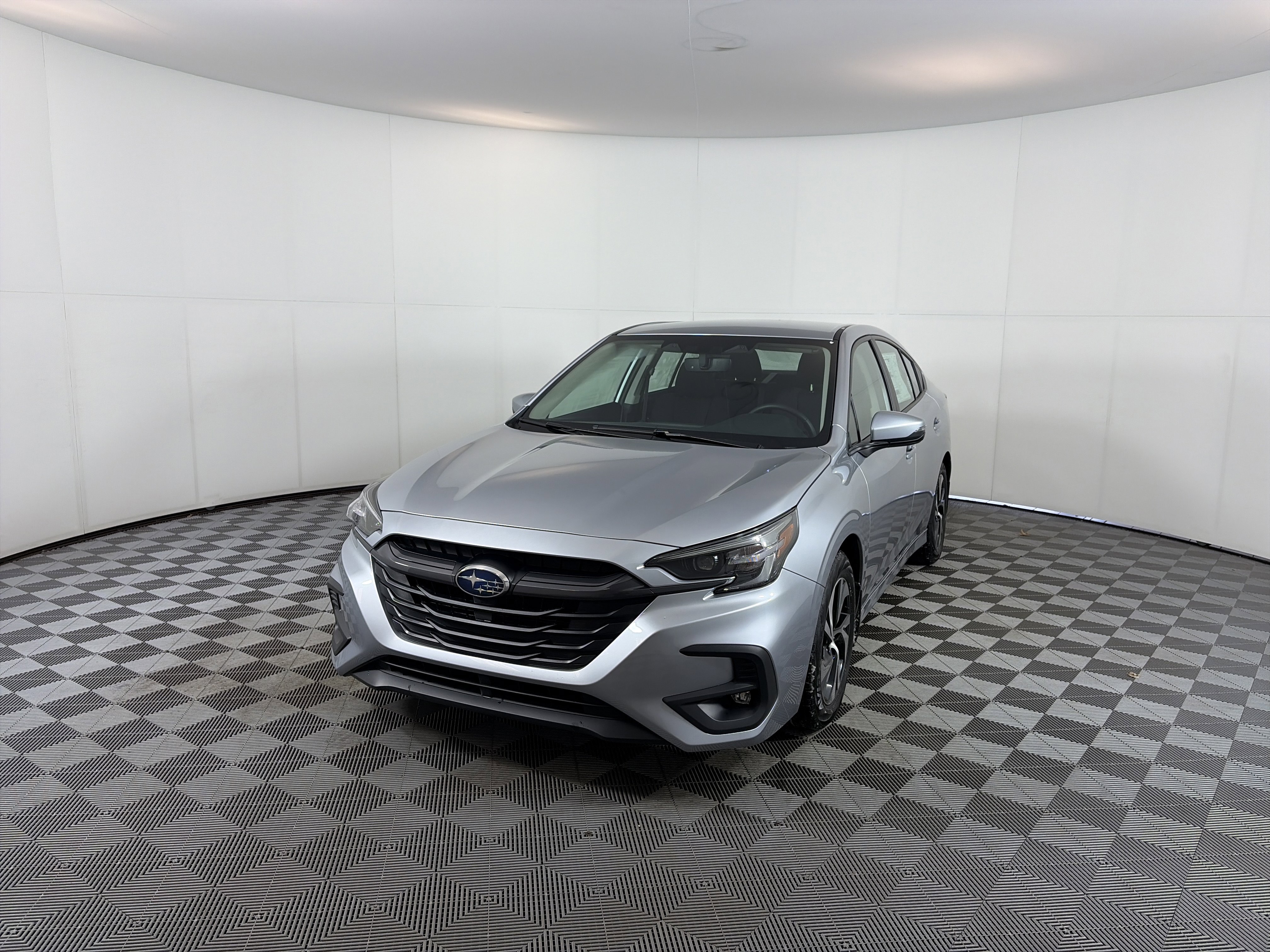 Used 2025 Subaru Legacy Premium image 2