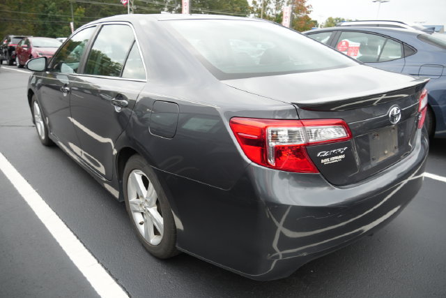 Used 2012 Toyota Camry SE FWD image 14