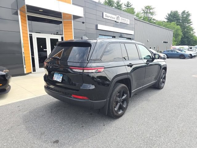 Certified 2024 Jeep Grand Cherokee Altitude AWD/4WD image 7