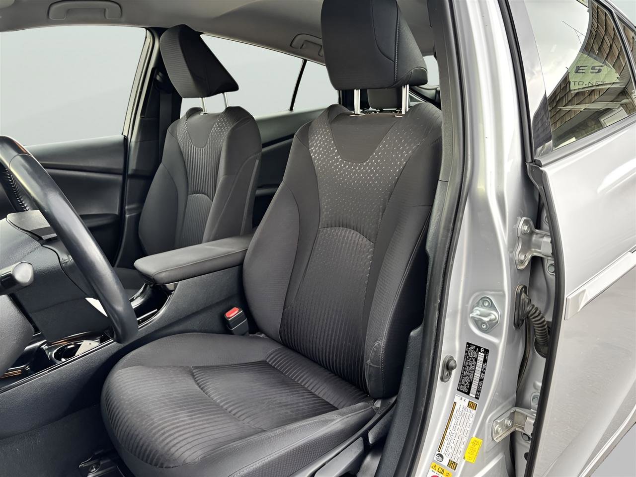 Used 2018 Toyota Prius Prime Plus image 13