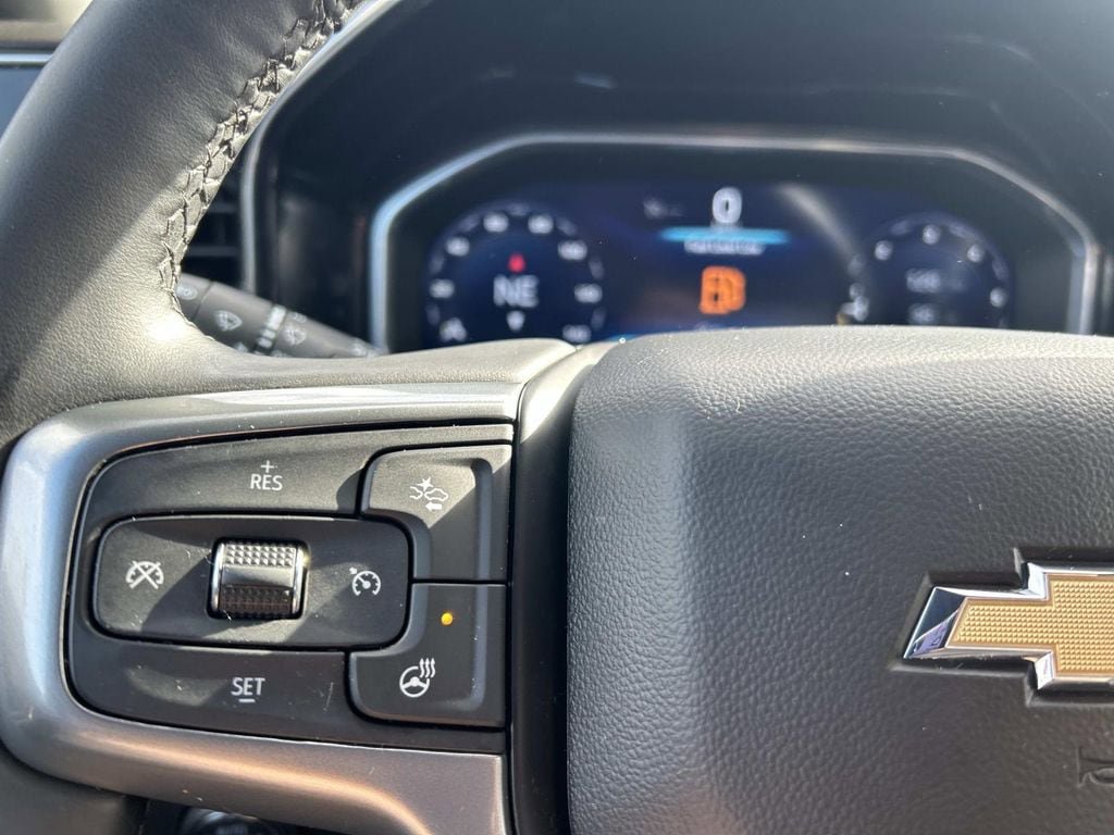 Used 2024 Chevrolet Silverado 1500 LT AWD/4WD image 23