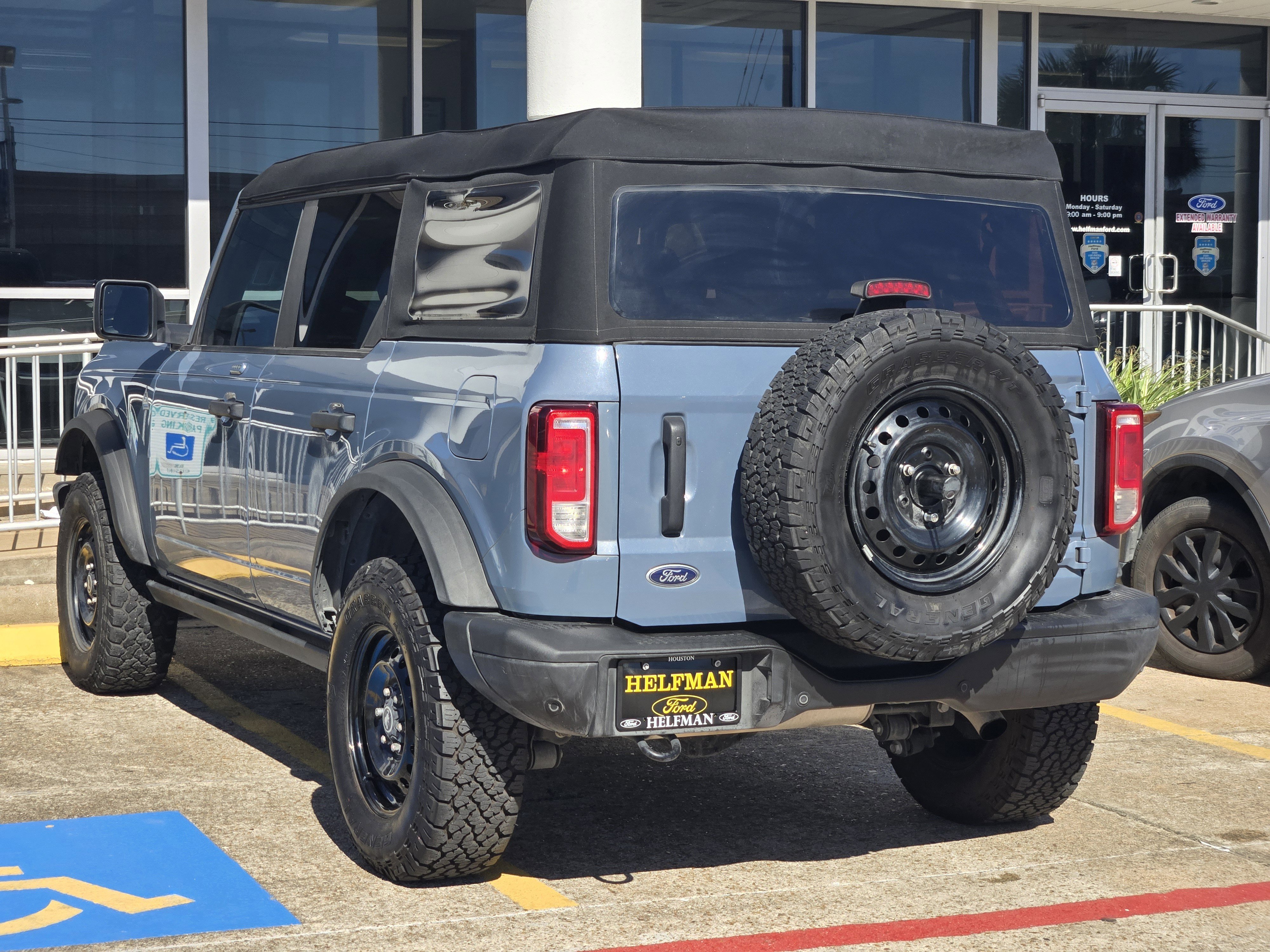 Certified 2023 Ford Bronco Black Diamond image 4