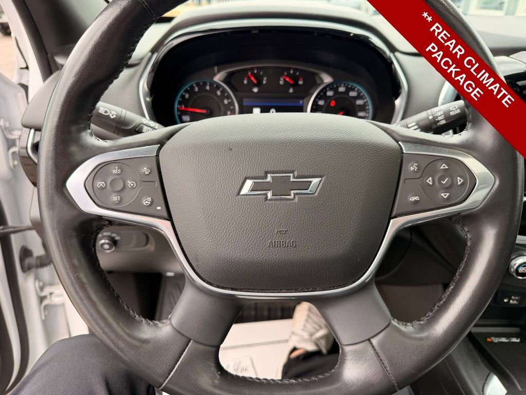 Used 2022 Chevrolet Traverse RS image 18