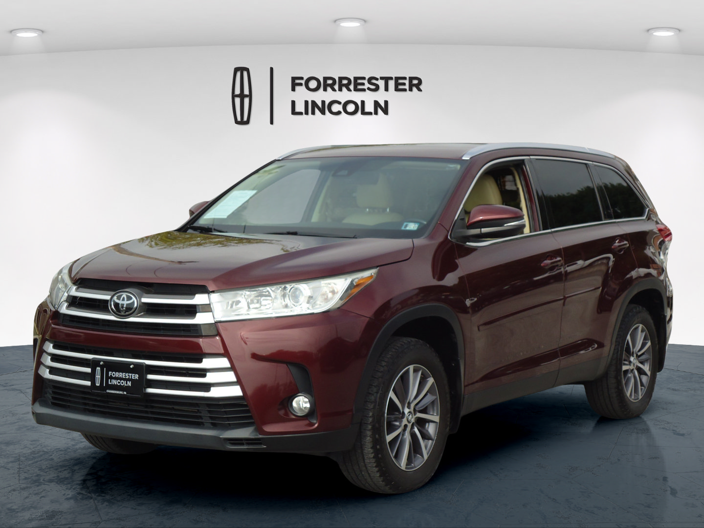Used 2019 Toyota Highlander XLE AWD/4WD image 7