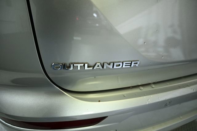 Used 2022 Mitsubishi Outlander SEL image 14