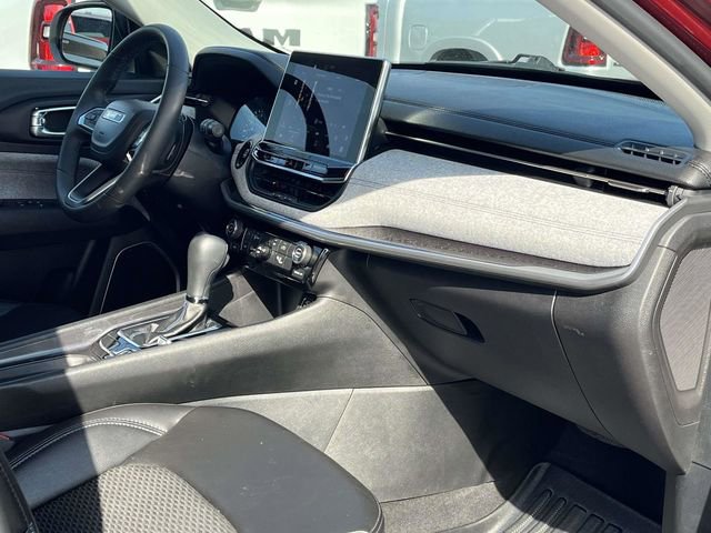 Used 2022 Jeep Compass Latitude image 24