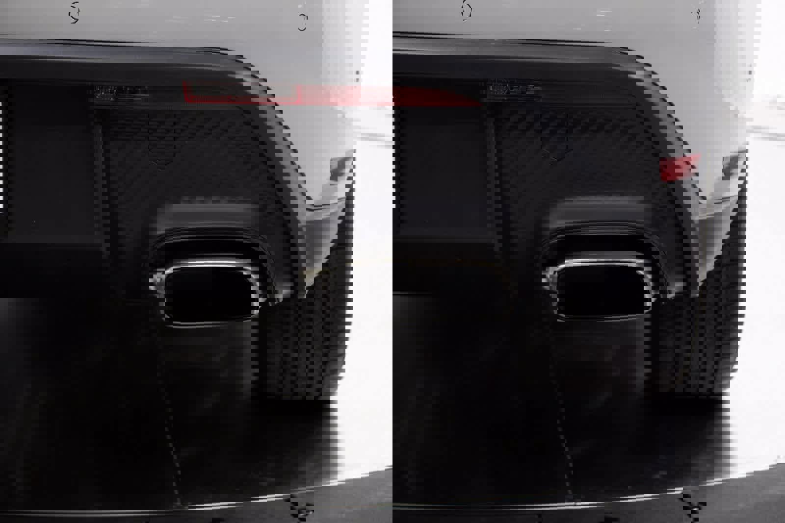 Certified 2025 Porsche Macan image 37