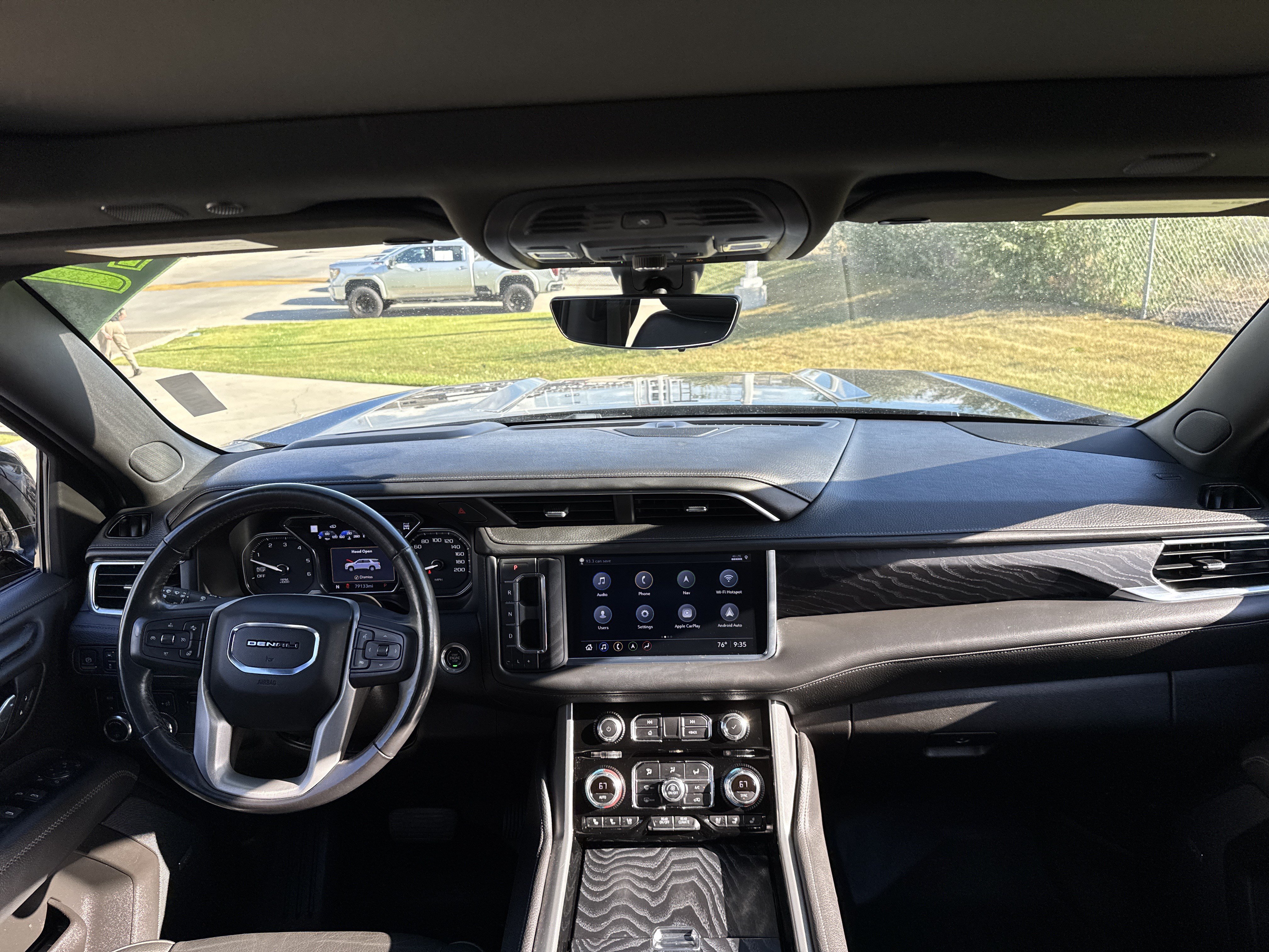 Used 2021 GMC Yukon Denali w/ Denali Ultimate Package AWD/4WD image 19