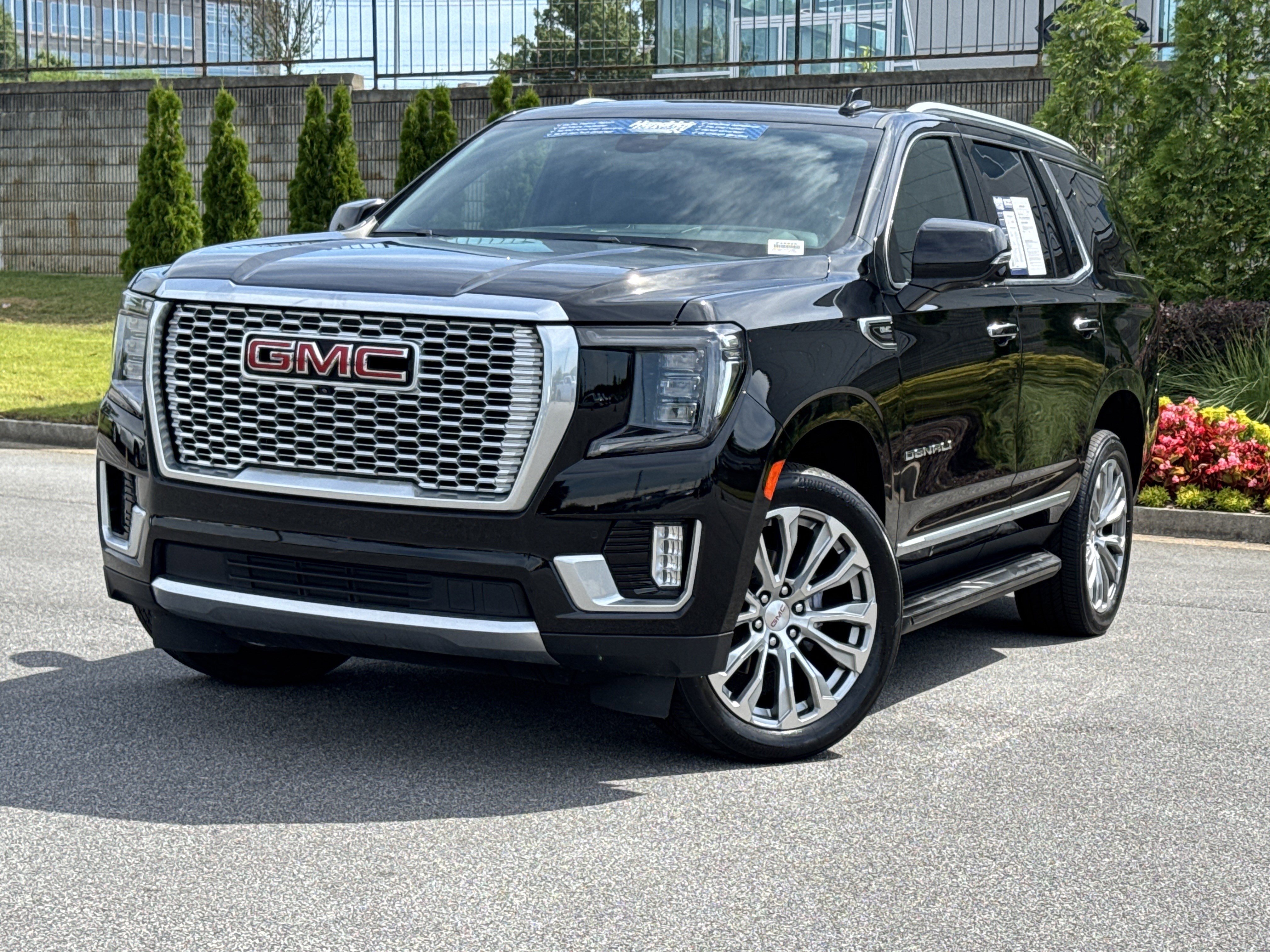 Used 2023 GMC Yukon Denali w/ LPO, Floor Liner Package AWD/4WD image 5